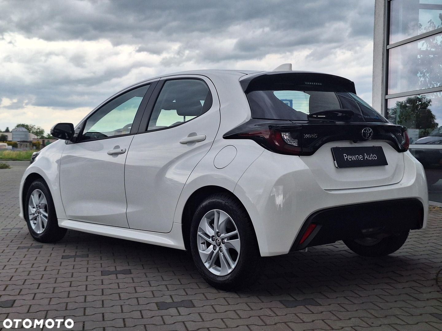 Toyota Yaris Hybrid 1.5 Comfort - 2