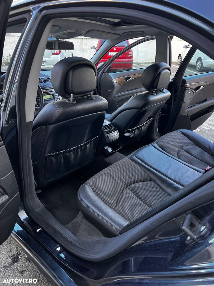 Mercedes-Benz E - 12