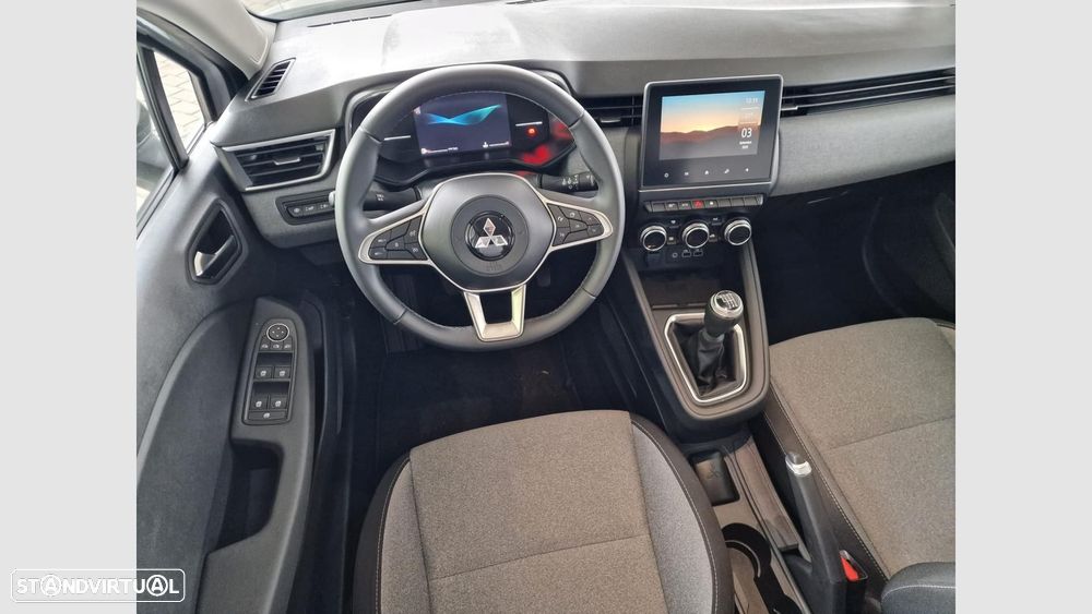 Mitsubishi Colt - 10