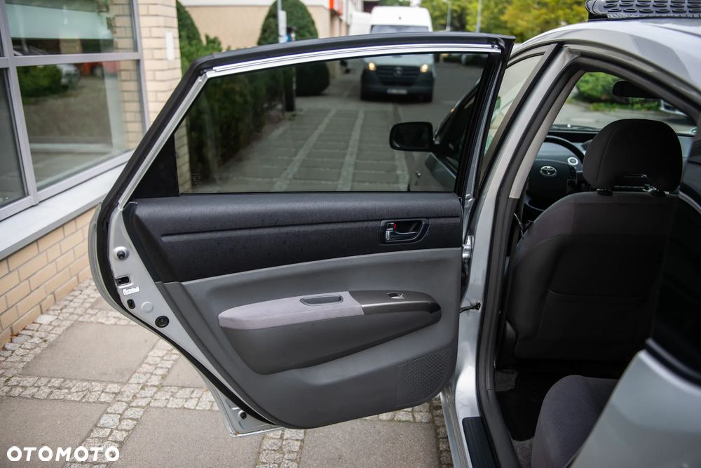 Toyota Prius 1.5 VVT-i Prestige - 17