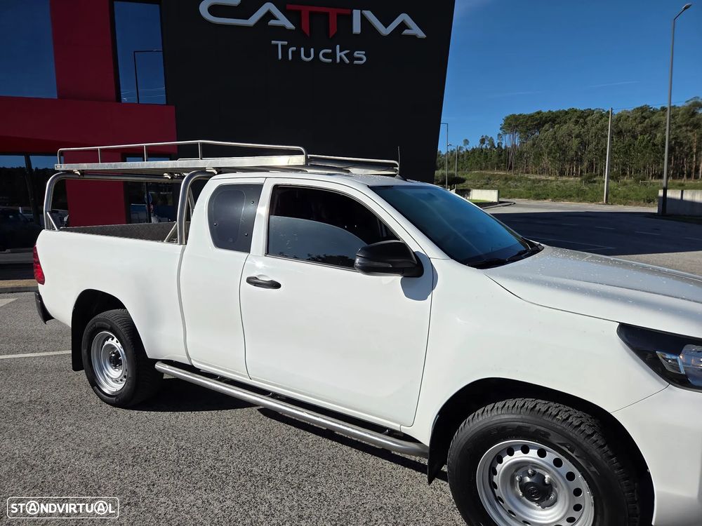 Toyota Hilux 4x4 2l - 4