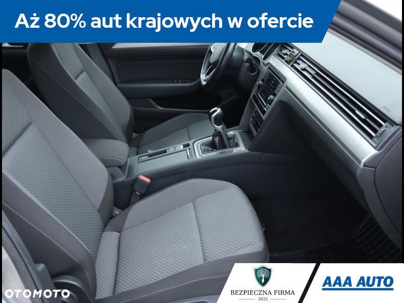 Volkswagen Passat - 10