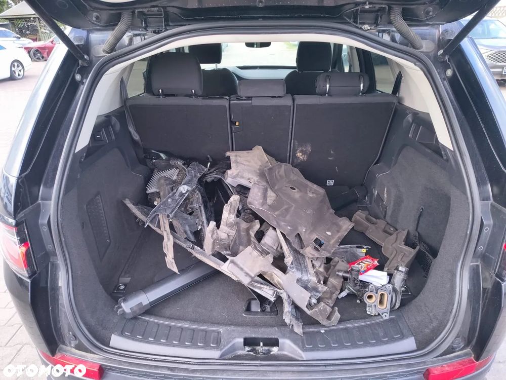Land Rover Discovery Sport - 11