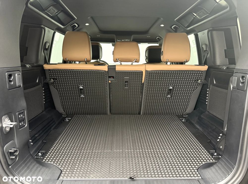 Land Rover Defender 110 D350 X-Dynamic HSE - 14