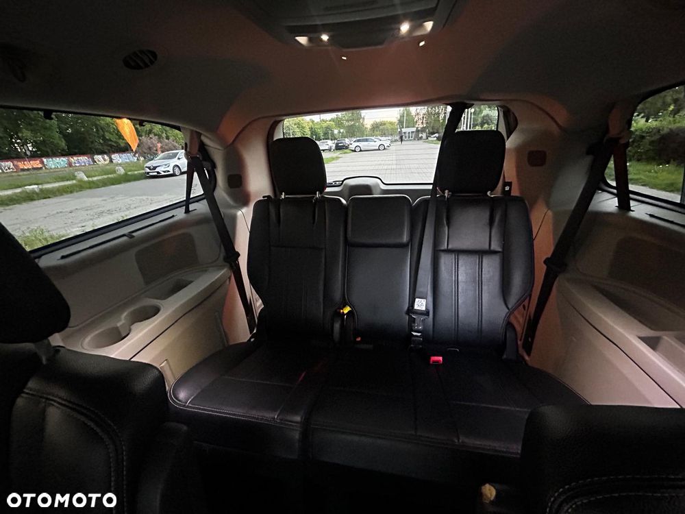 Chrysler Town & Country 3.6 Touring - 9