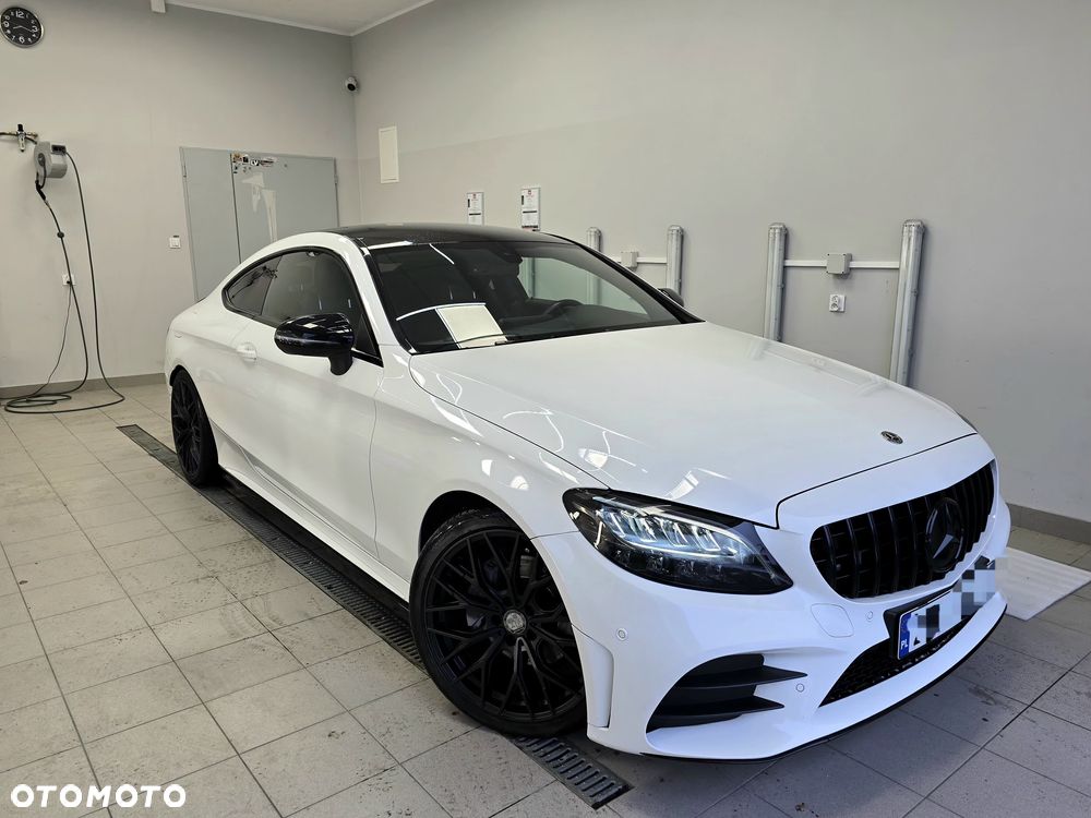 Mercedes-Benz Klasa C 220 d 4Matic 9G-TRONIC - 38