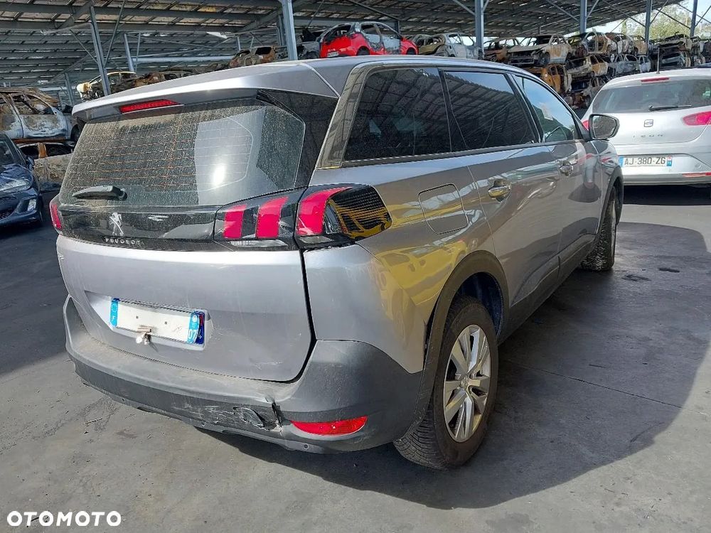 Peugeot 5008 2023 photo 4