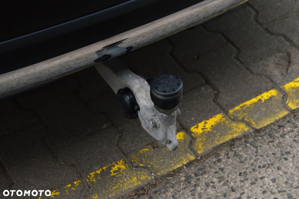 Mercedes-Benz GLE - 12