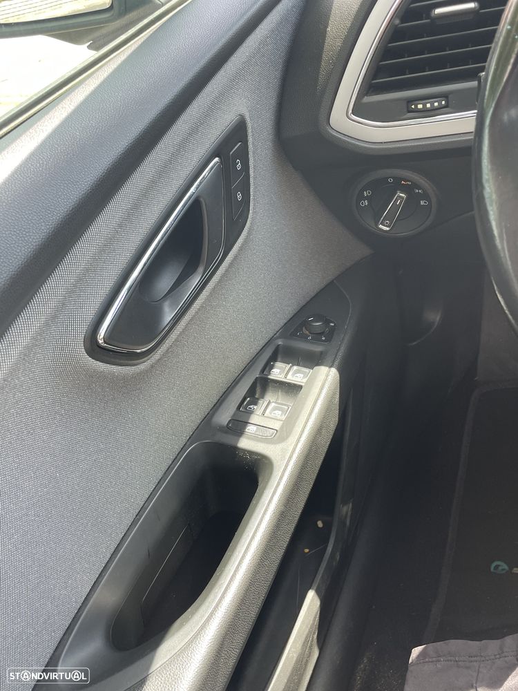 SEAT Leon ST 1.6 TDI FR S/S - 11