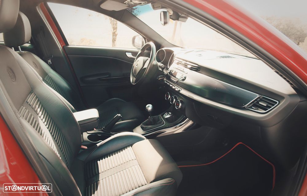 Alfa Romeo Giulietta 1.8 TBi 16V Quadrifoglio Verde - 22