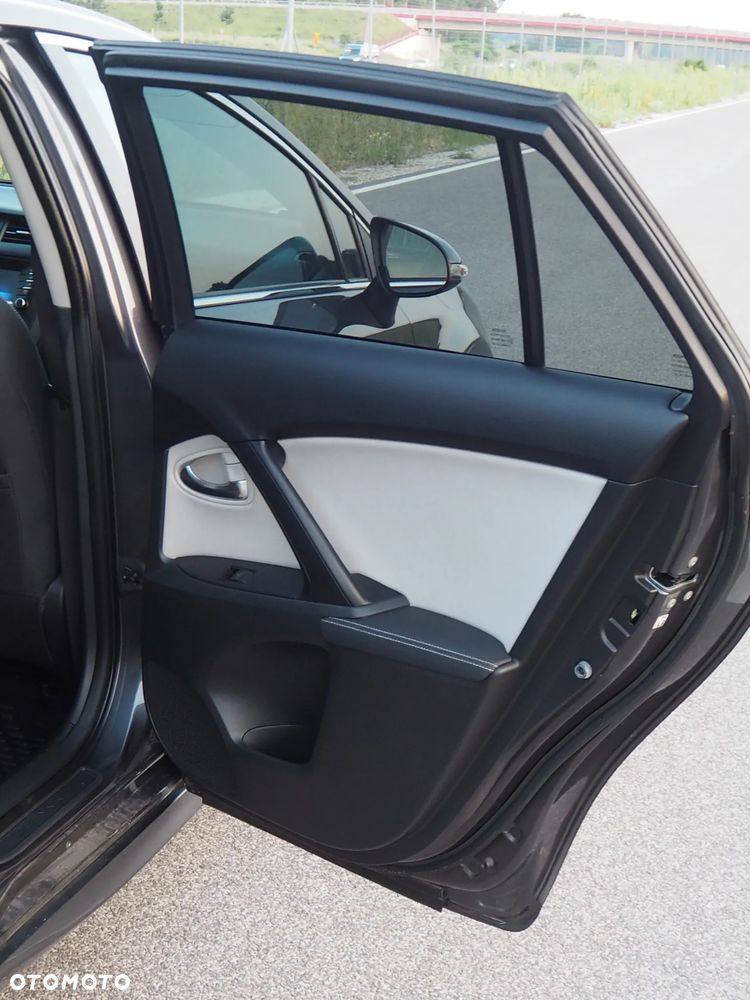 Toyota Avensis Touring Sports 2.0 D-4D Edition-S - 10