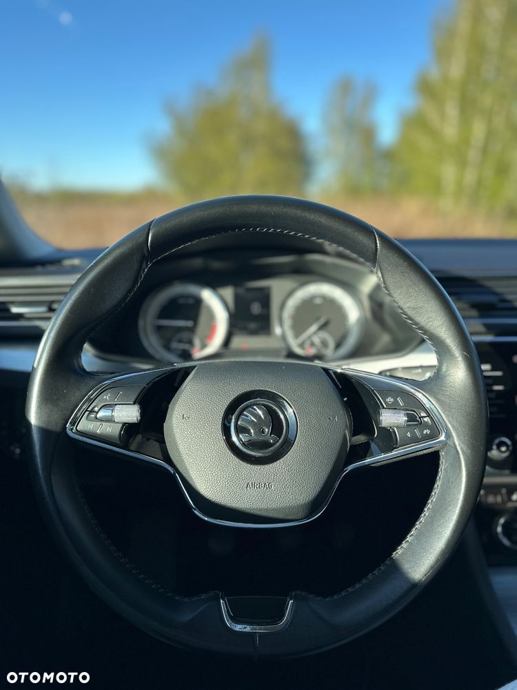 Skoda Superb 2.0 TDI SCR Ambition - 16