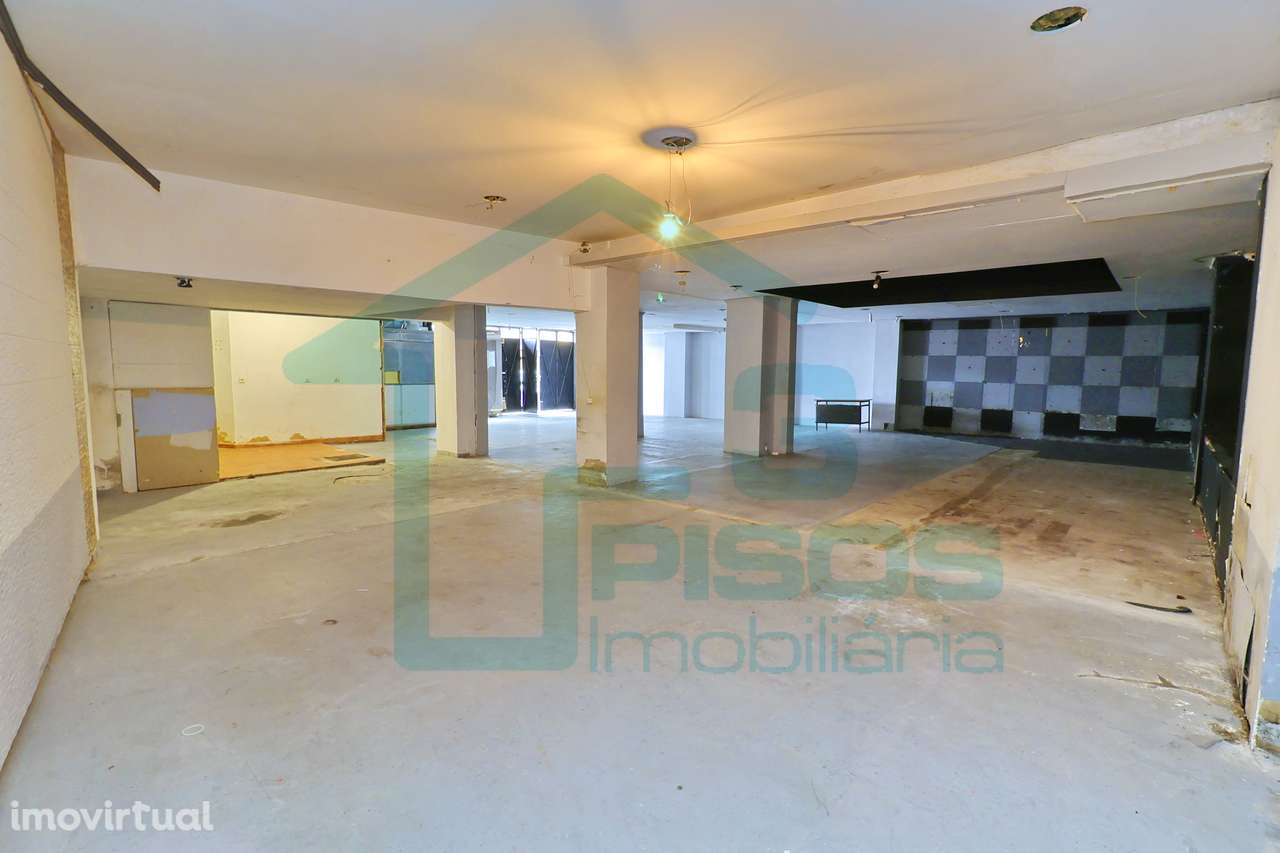 Armazém - área total de 250 m², num só piso - Encosta do Sol, Amadora - Grande imagem: 5/15