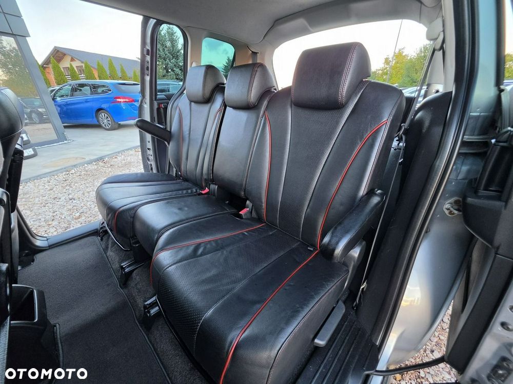 Mazda 5 - 35