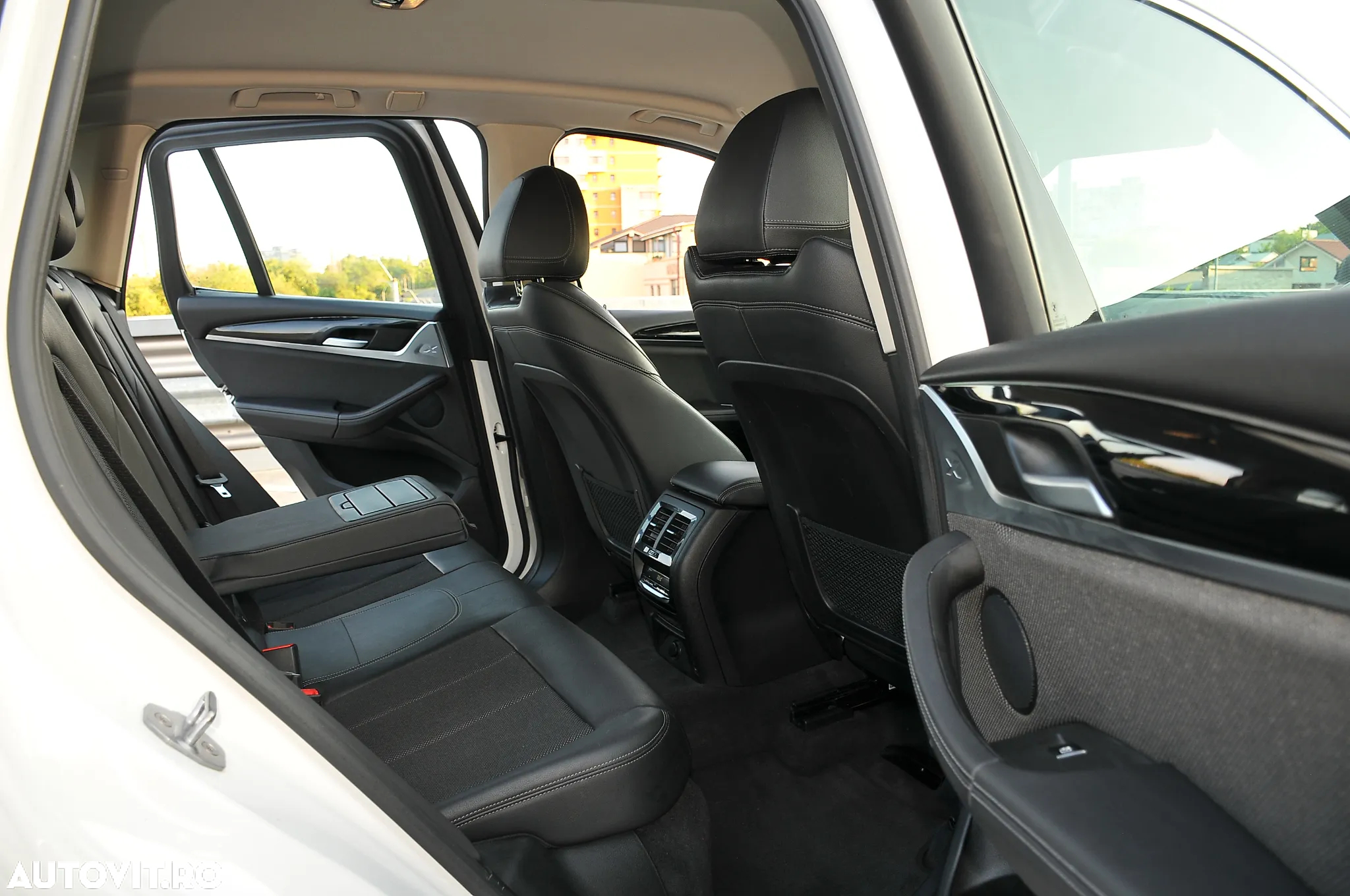 BMW X3 xDrive20d AT xLine - 6