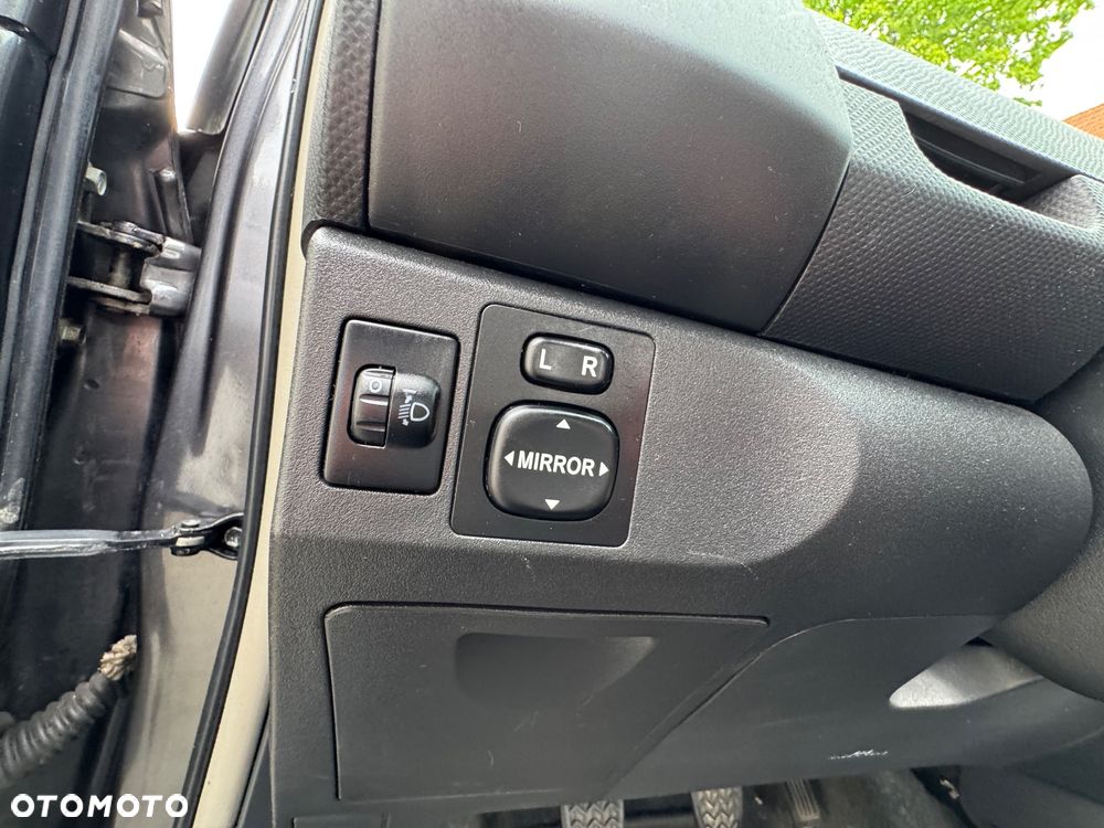 Toyota Yaris - 20
