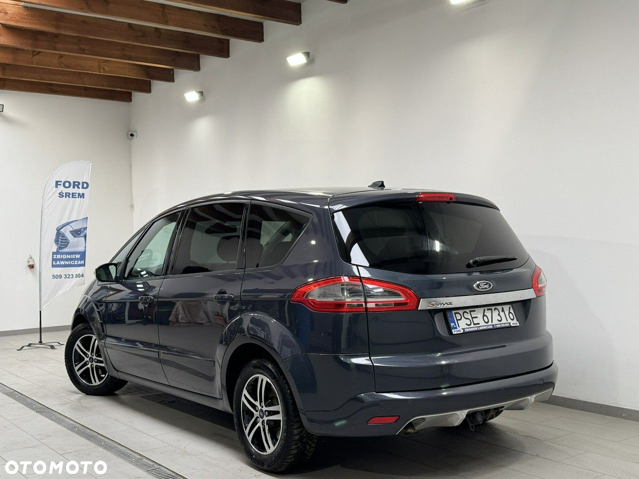 Ford S-Max - 16