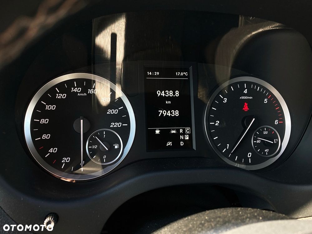 Mercedes-Benz Vito - 9