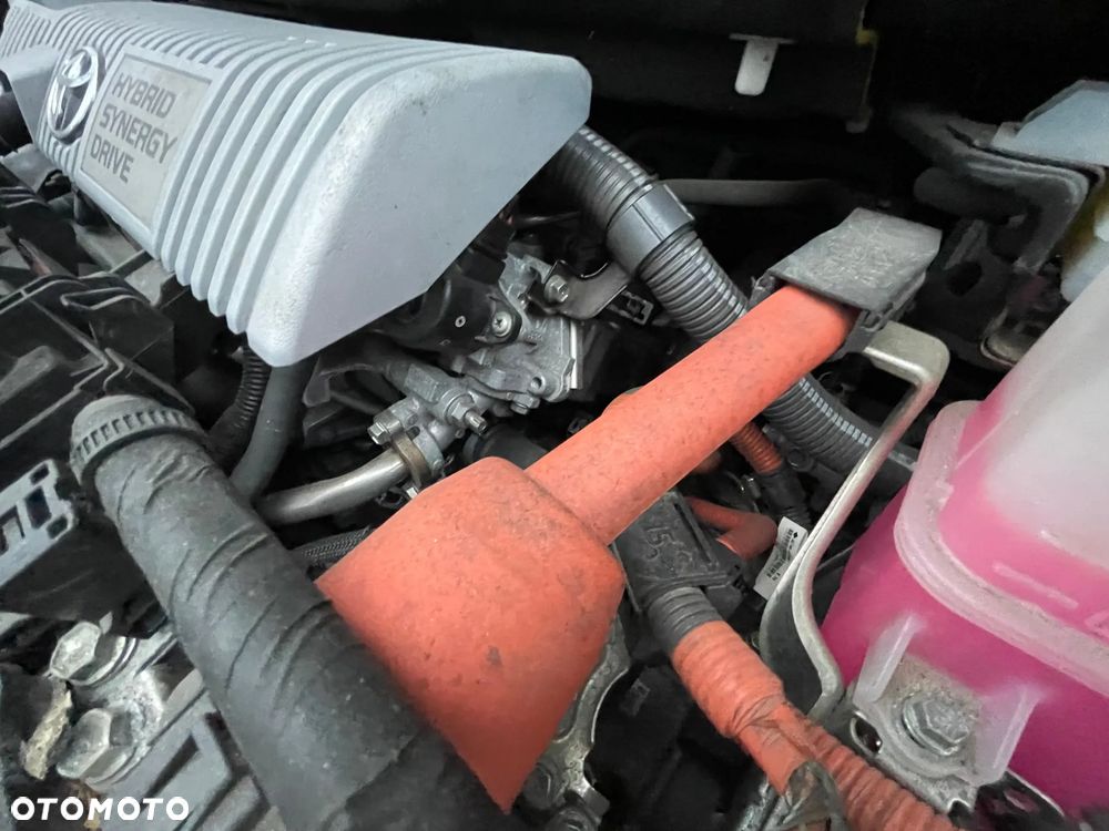 Toyota Prius (Hybrid) Comfort - 30