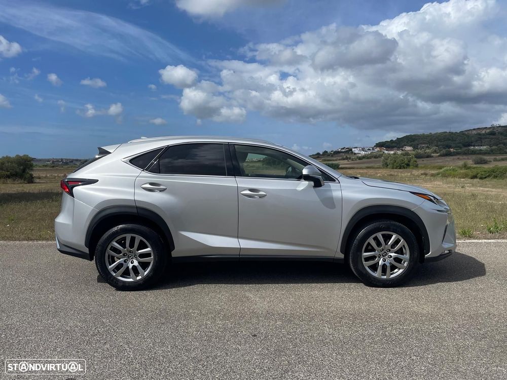 Lexus NX 300h Executive+ - 4