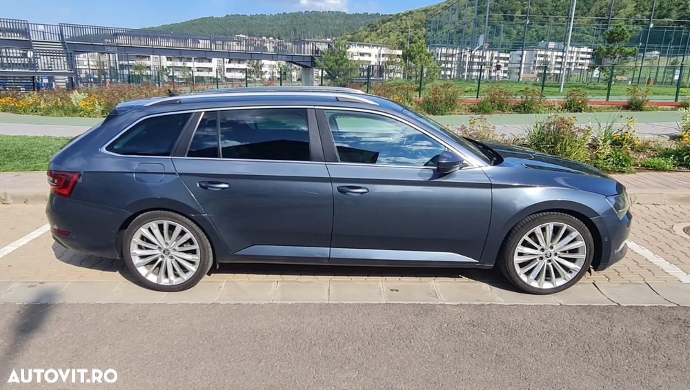 Skoda Superb 2.0 TDI DSG 4X4 Ambition - 4