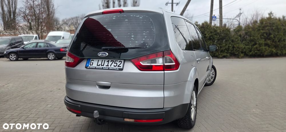 Ford Galaxy 2.0 TDCi Ghia - 13