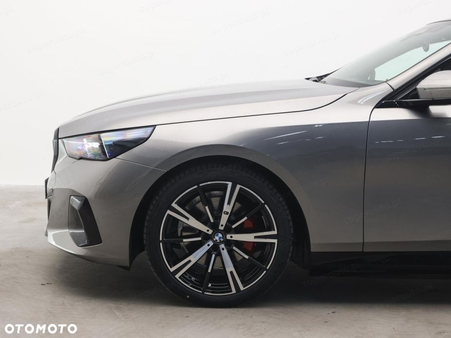 BMW Seria 5 520d xDrive mHEV M Sport - 18