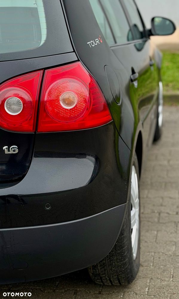 Volkswagen Golf 1.6 Tour - 16