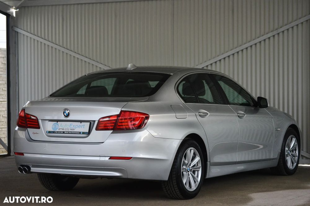 BMW Seria 5 520d Sport-Aut. - 17