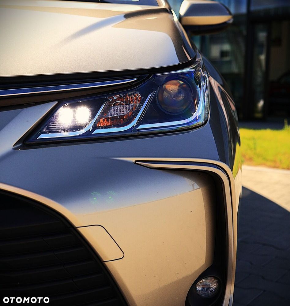 Toyota Corolla 1.8 Hybrid Comfort - 12