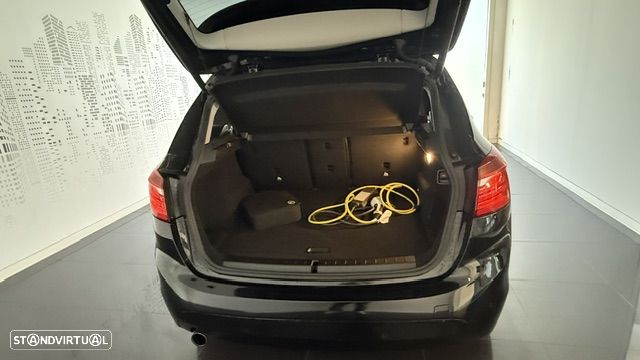 BMW 225xe Active Tourer - 8