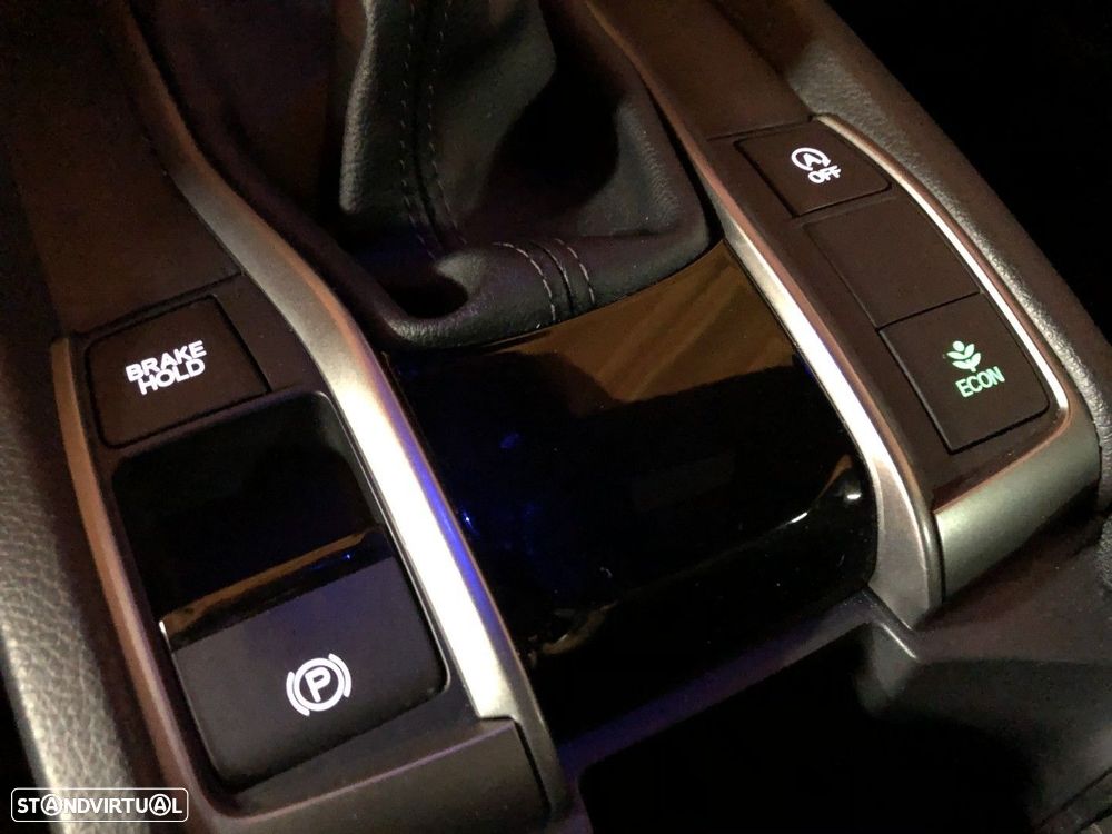 Honda Civic 1.0 i-VTEC Executive Premium - 28