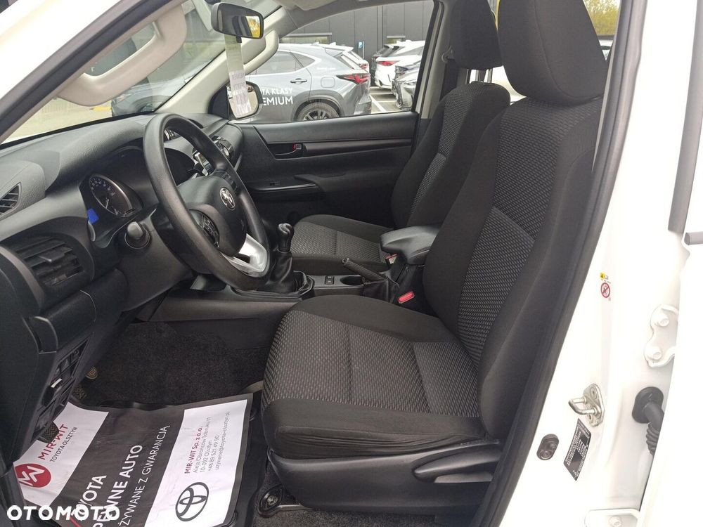 Toyota Hilux 2.4 D-4D Double Cab DLX 4x4 - 26