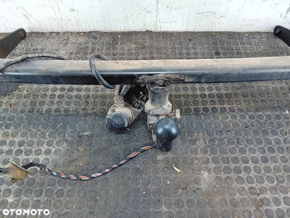 HAK HOLOWNICZY VW PASSAT B6 3C0.803.880.B  3C0.803.881.B KOMBI - 5