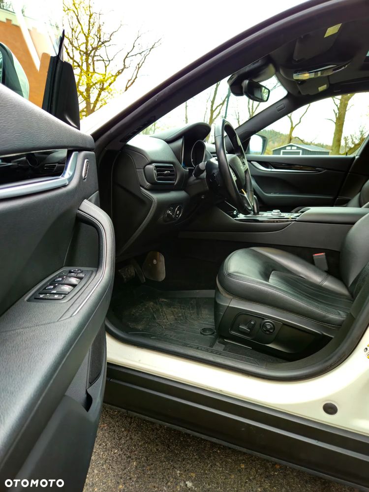 Maserati Levante - 10