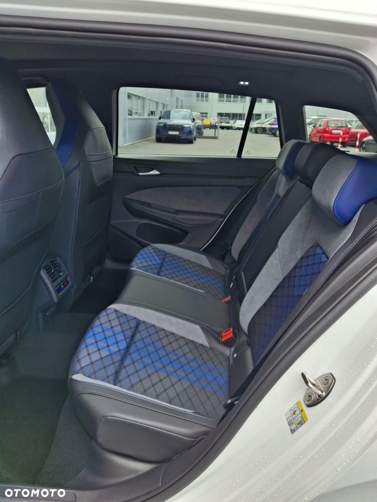 Volkswagen Golf Variant 2.0 TSI 4Motion R - 16