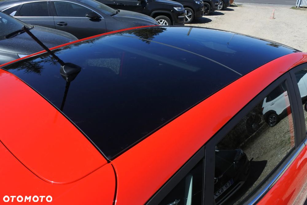 Ford Fiesta 1.0 EcoBoost S&S TITANIUM X - 11