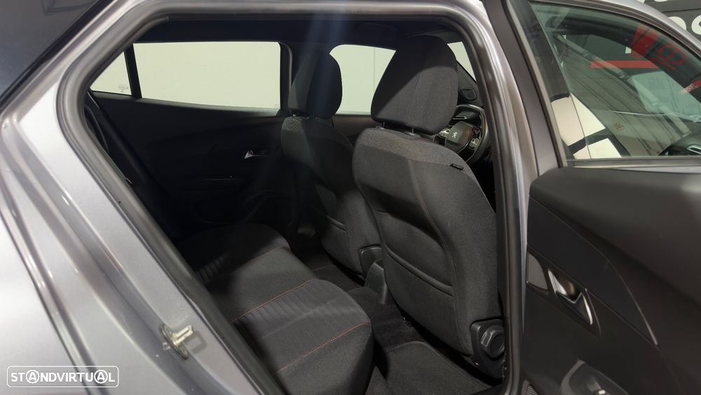 Peugeot 2008 1.2 PureTech Active - 14