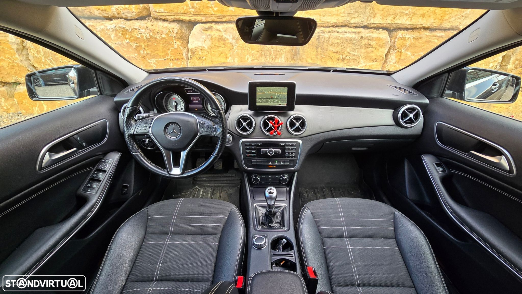 Mercedes-Benz GLA 200 CDi - 9