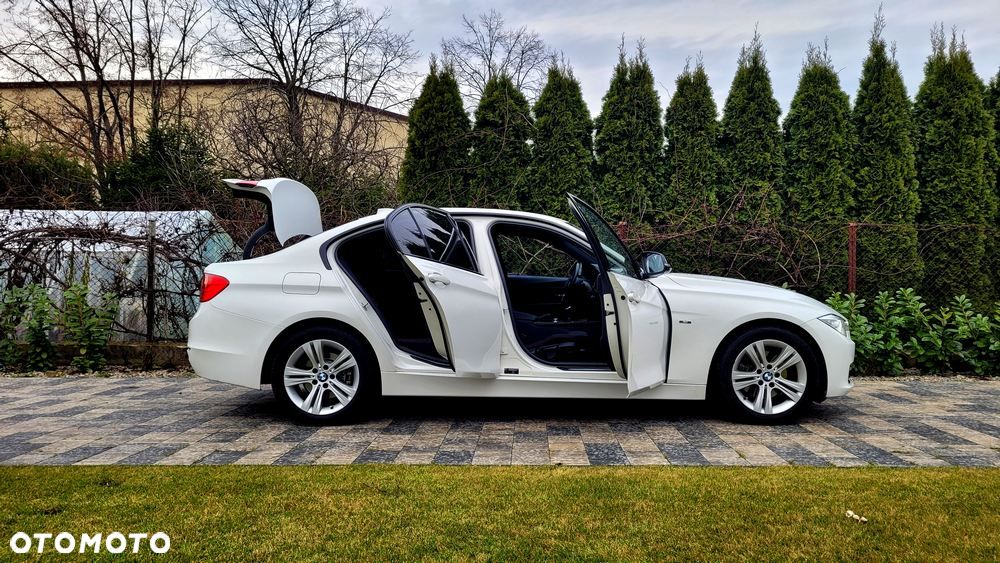 BMW Seria 3 320d Sport Line - 7