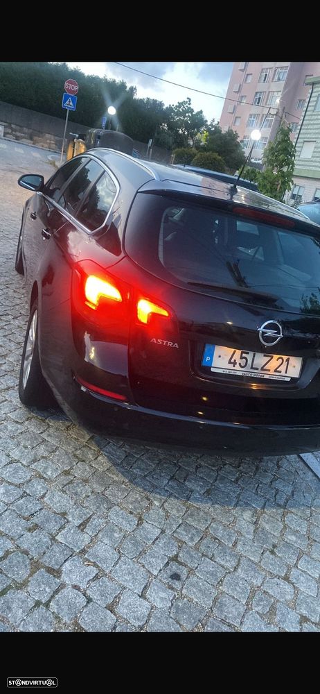 Opel Astra 1.7 CDTI Cosmo - 4