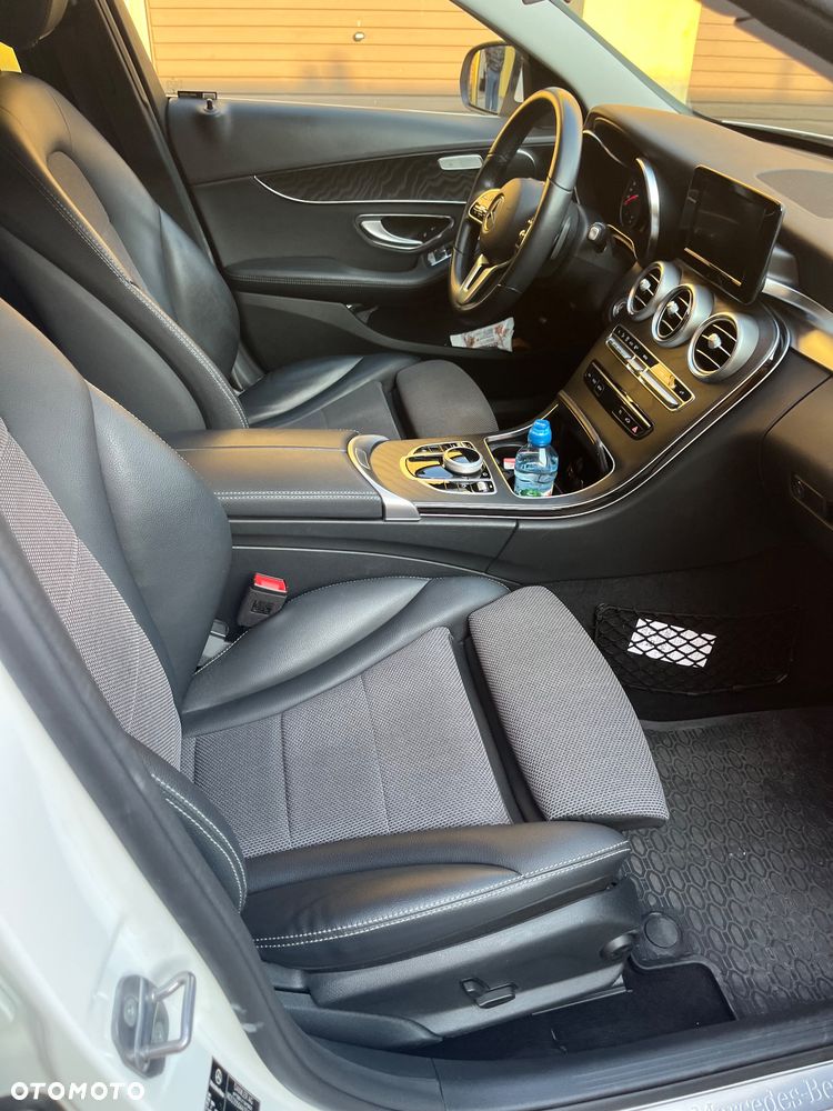 Mercedes-Benz Klasa C 160 Business Edition 9G-TRONIC - 16