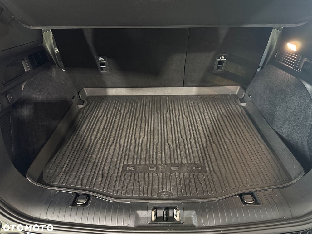 Ford Kuga 1.5 EcoBoost ST-LINE X - 13