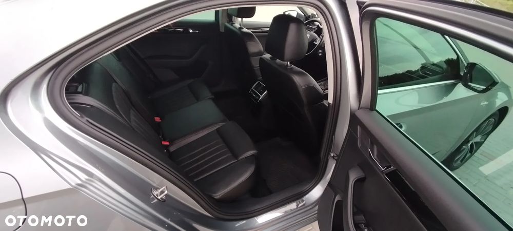 Skoda Superb 2.0 TDI 4x4 L&K DSG - 10