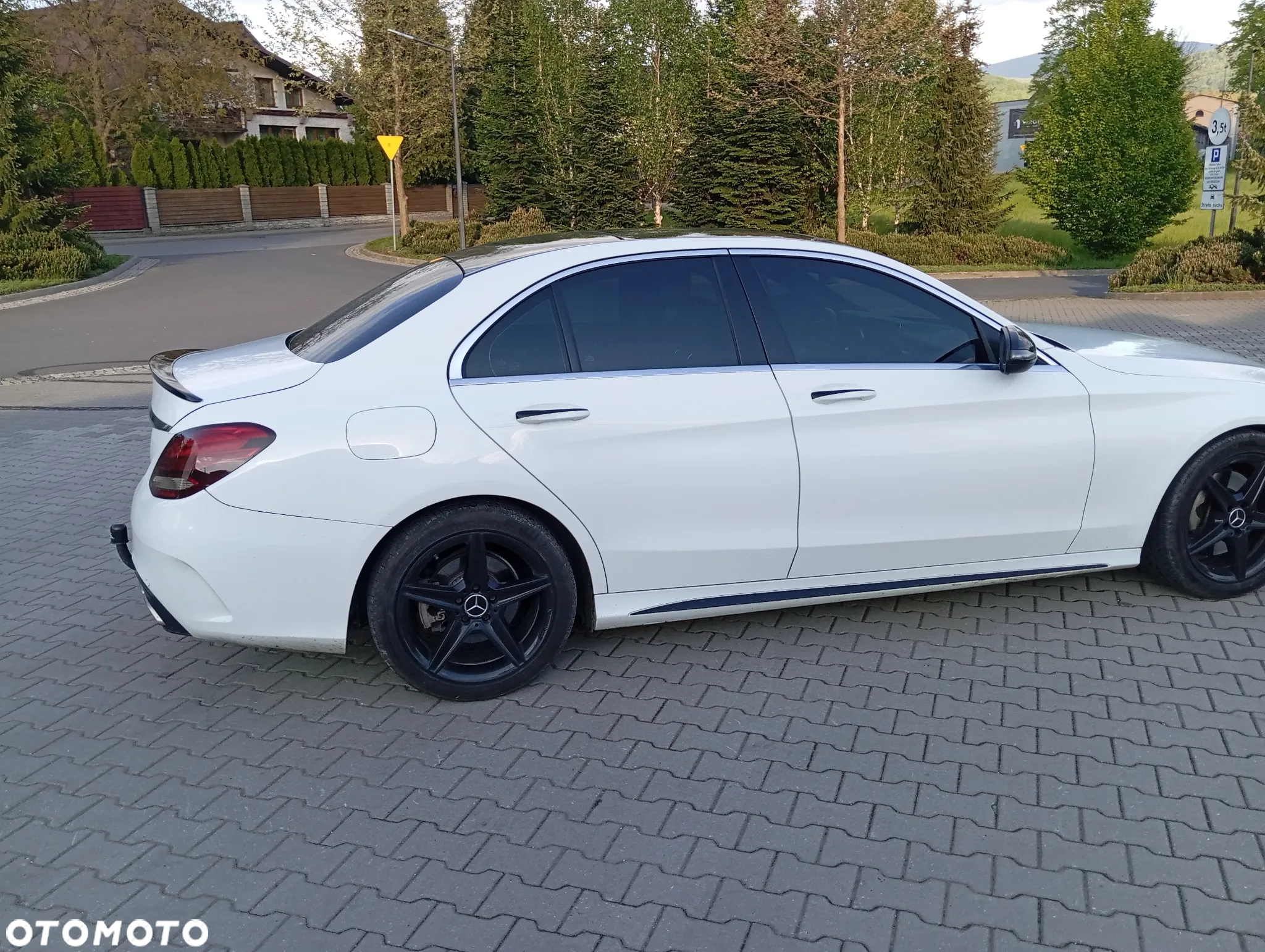 Mercedes-Benz Klasa C 300 7G-TRONIC - 4
