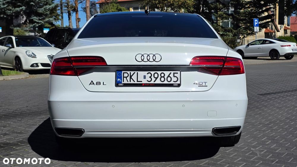 Audi A8 - 6