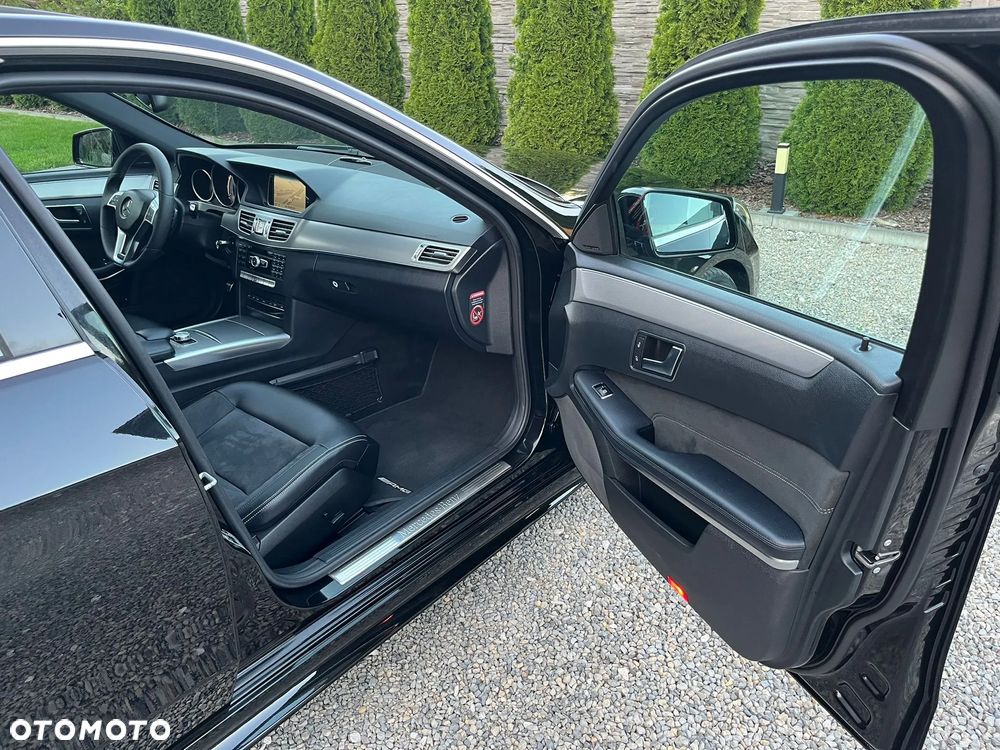 Mercedes-Benz Klasa E 250 CDI DPF BlueEFFICIENCY 7G-TRONIC Avantgarde - 32