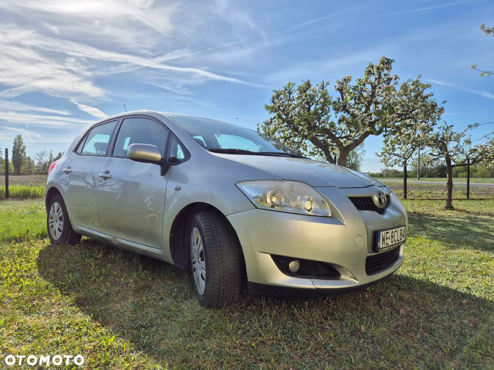 Toyota Auris 1.6 VVT-i Prestige - 2