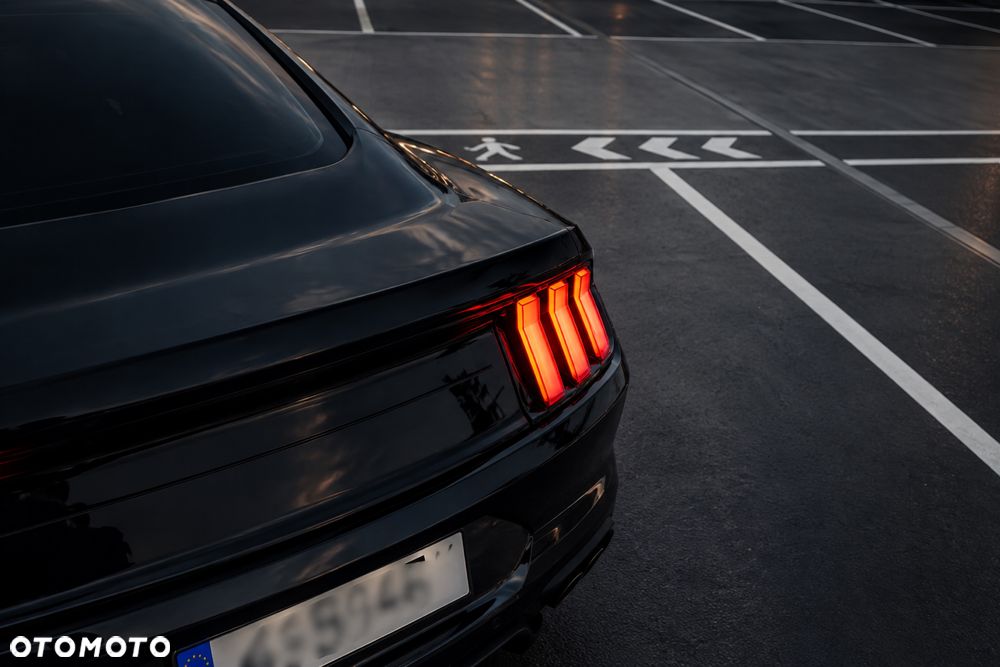 Ford Mustang - 6