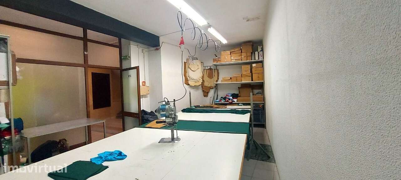 Venda judicial de espaço comercial com 32 m2 em Vila das Aves - Grande imagem: 4/20